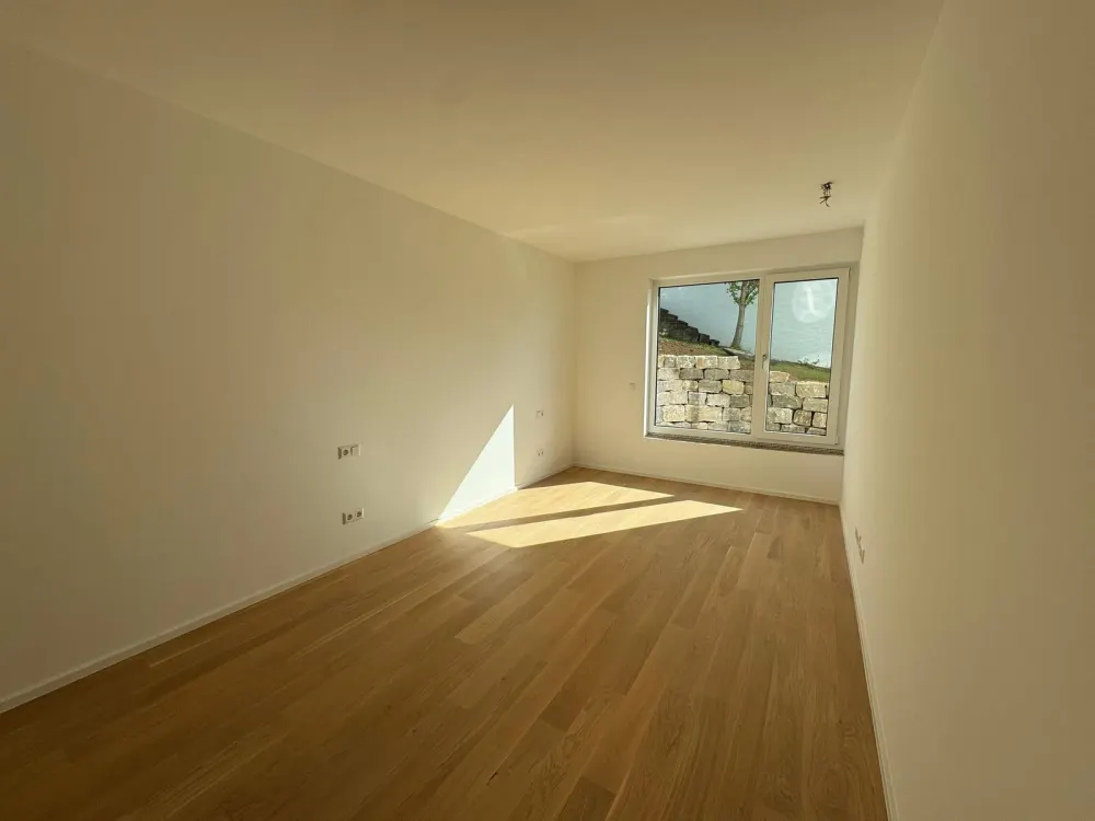 Helle 4-Zimmer-Wohnung mit Terrasse und exklusiver Gartennutzung