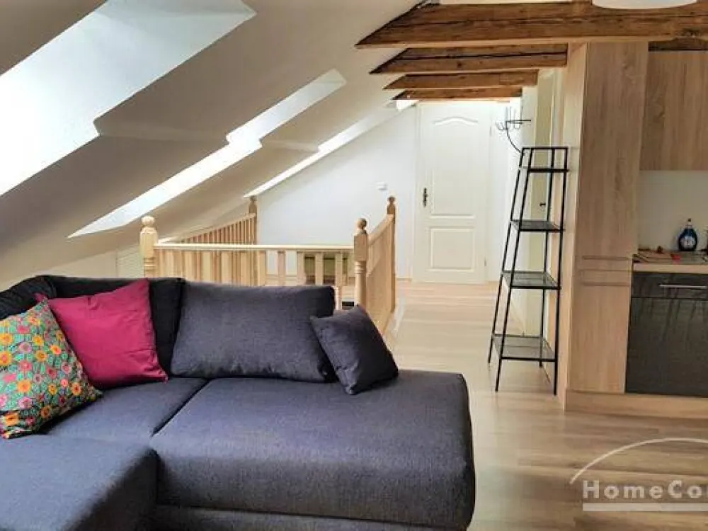 21634 HomeCompany Dresden Möbliert/Furnished Große 3-Zimmer Dachwohnung in Dresden-Dobritz max. 5 Personen