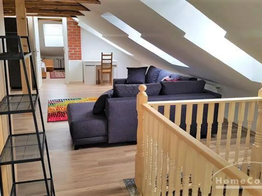 21634 HomeCompany Dresden Möbliert/Furnished Große 3-Zimmer Dachwohnung in Dresden-Dobritz max. 5 Personen