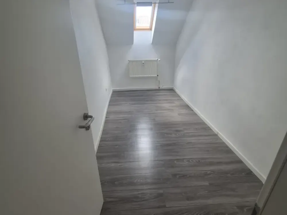 Schöne Dachgeschosswohnung mit großem bewohnbarem Dachboden in Krefeld City