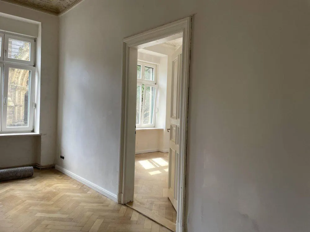 Exklusive 5-Zimmer-Wohnung nach hochwertiger Totalsanierung mit Garten, BBQ & Spielplatz