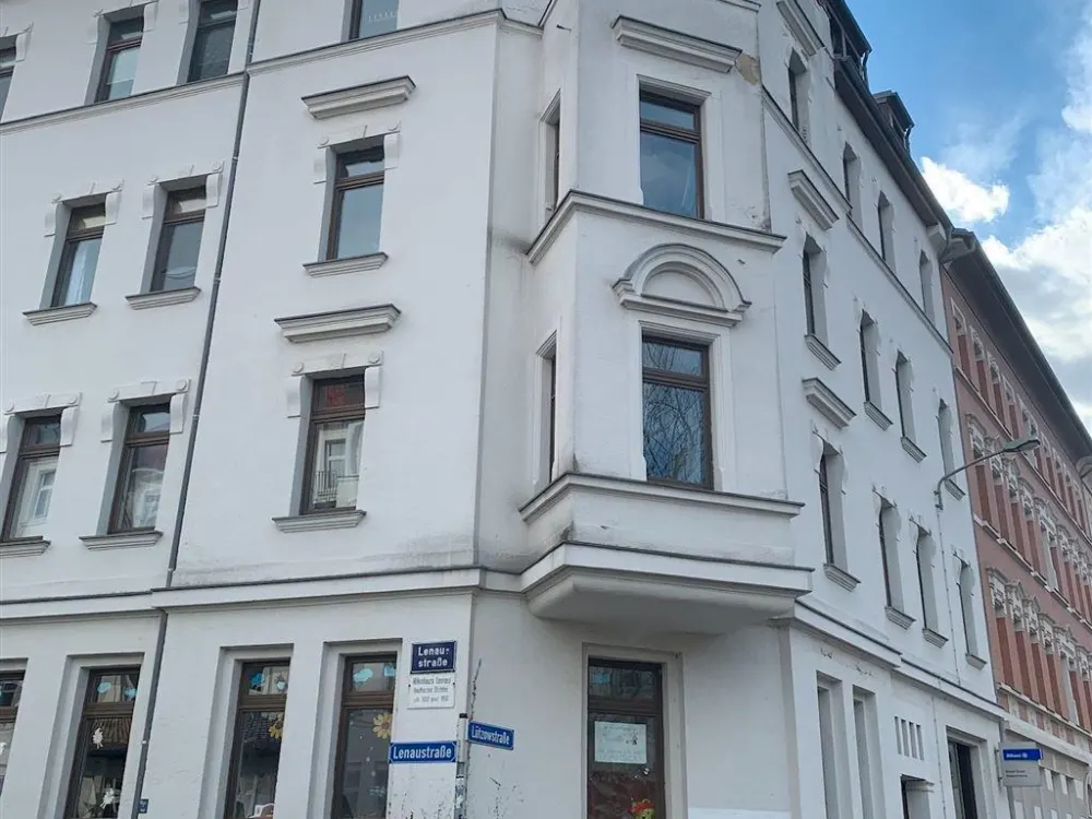 Gohlis * Erstbezug nach Renovierung * helle 4 Zimmer-Whg* kl. Balkon*gr. Küche* Parkett
