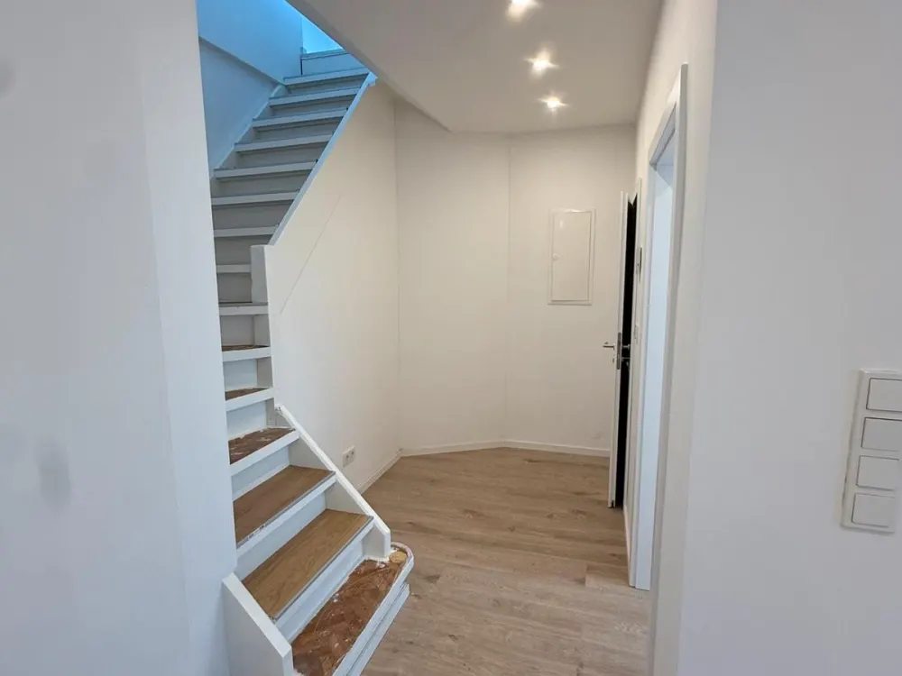 ! ERSTBEZUG! Helle & schöne 3ZKB Maisonette Wohnung in 66121