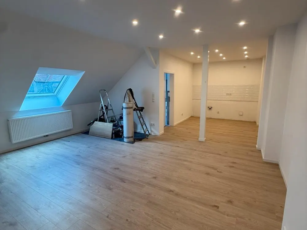 ! ERSTBEZUG! Helle & schöne 3ZKB Maisonette Wohnung in 66121