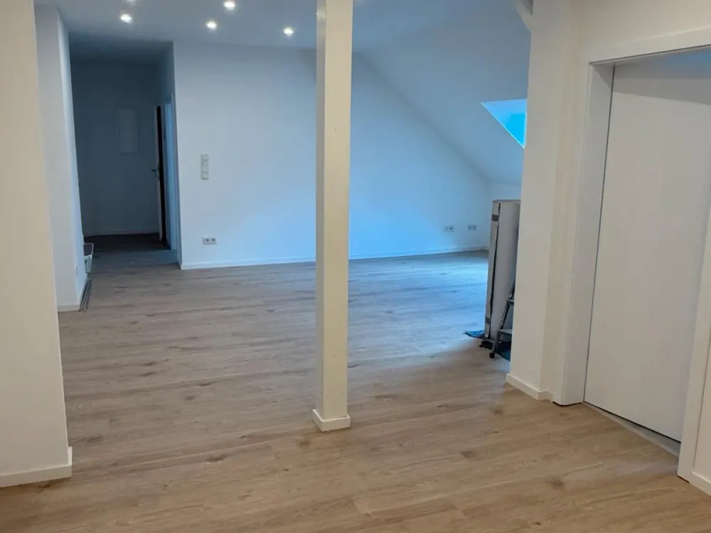 ! ERSTBEZUG! Helle & schöne 3ZKB Maisonette Wohnung in 66121
