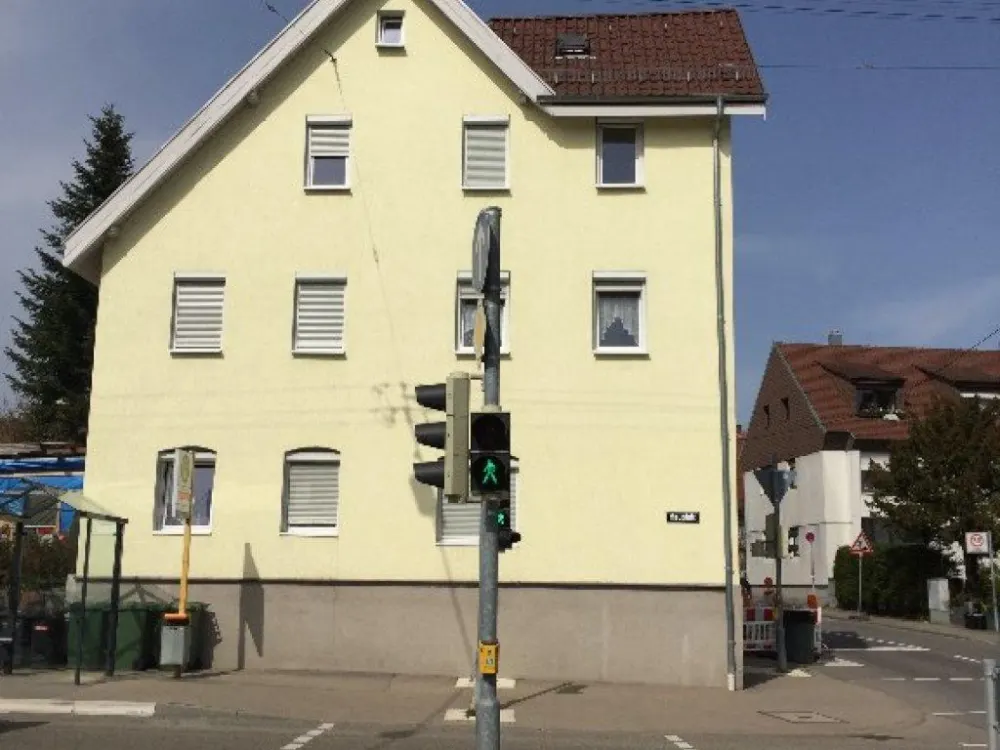 Schönes WG Zimmer im 2.OG ab 1.12