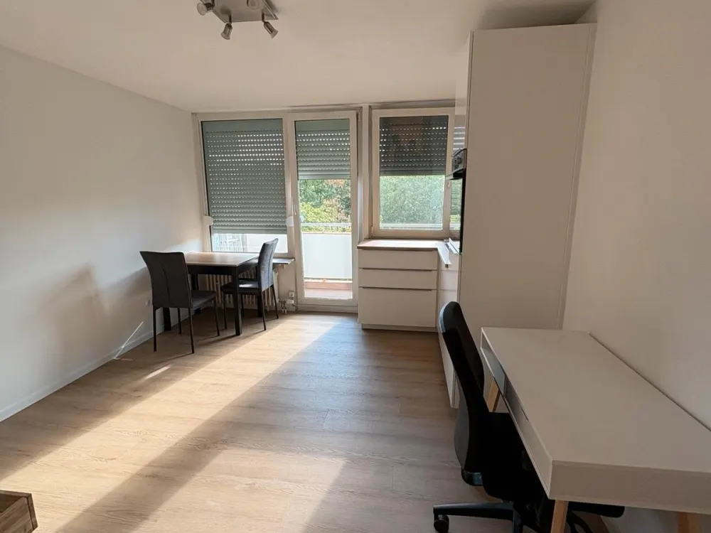 1 - Zimmer Wohnung voll möbliert mit KFZ-Stellplatz in Erlangen