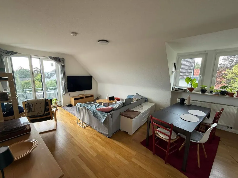 Gepflegte 3-Zimmerwohnung Balkon und EBK in TOP Wohnlage