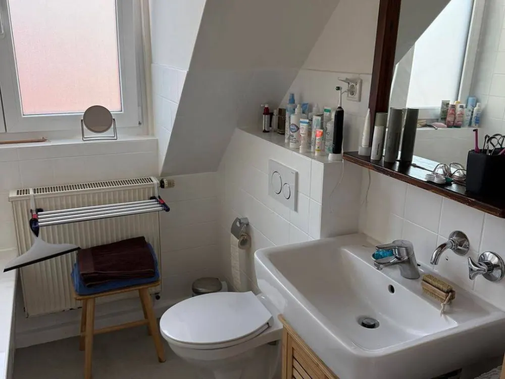 Gepflegte 3-Zimmerwohnung Balkon und EBK in TOP Wohnlage