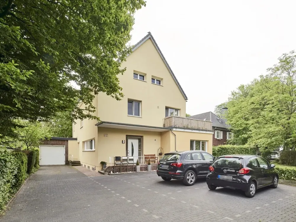 2 Zimmer Dachgeschosswohnung im Altbau in Longerich