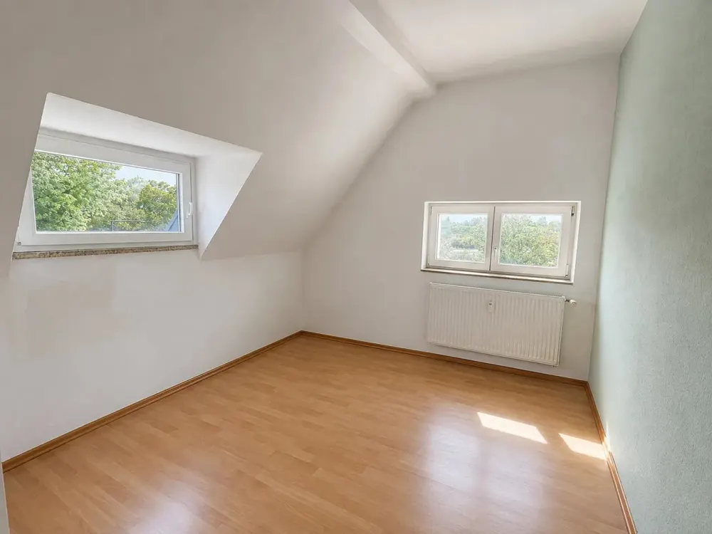 2 Zimmer Dachgeschosswohnung im Altbau in Longerich
