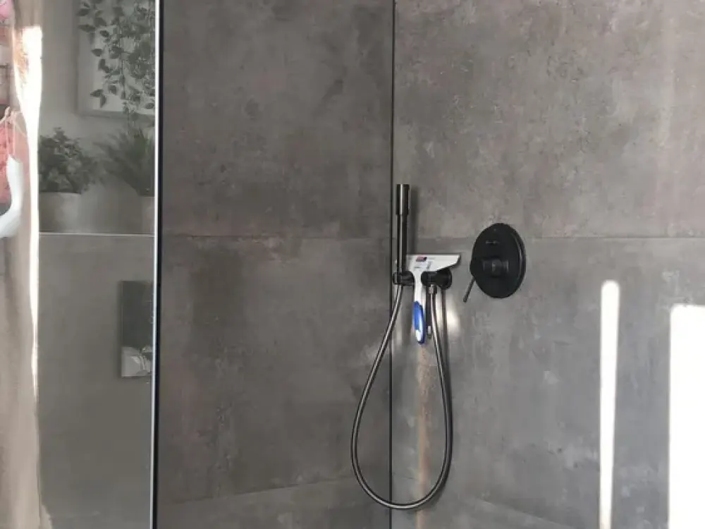 Stadtgarten - Exklusive 2-Zi-KB, Fußbodenh., freist. Badewanne&Regendusche, Klimaanlage, Gegenspr.
