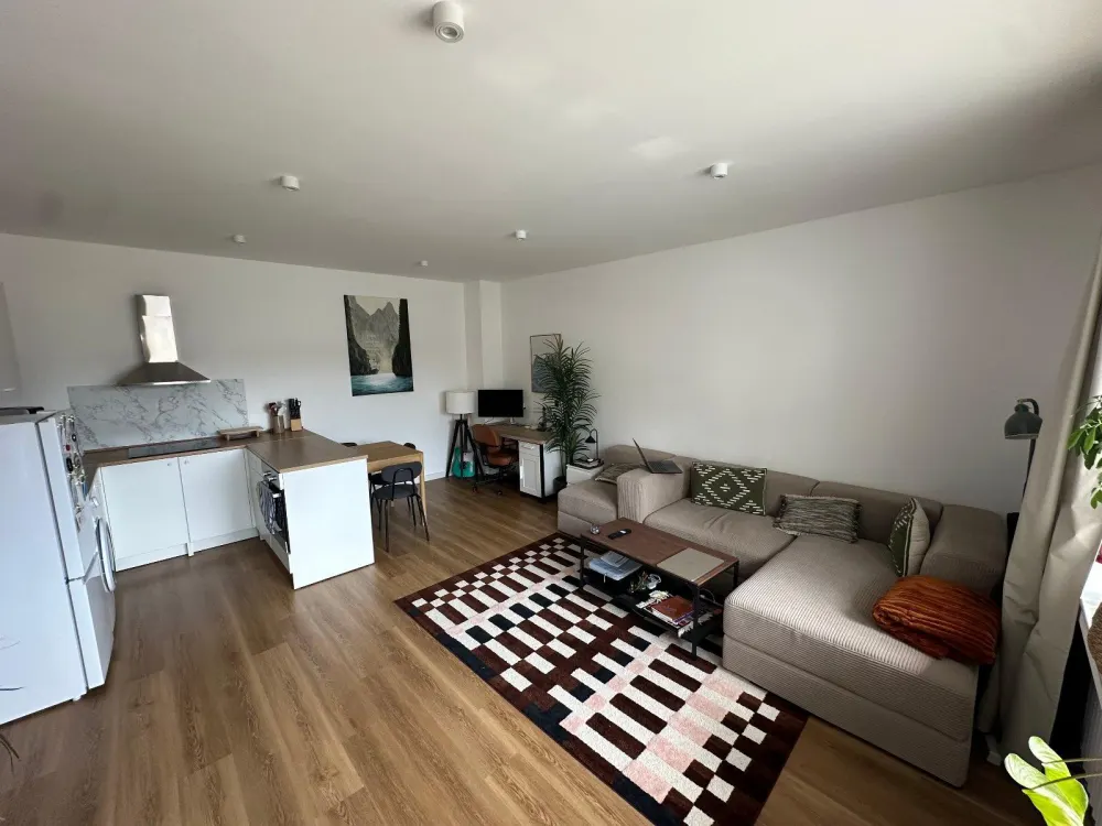 Nachmieter gesucht/ Schöne, helle kernsanierte 1,5-Zimmer wohnung