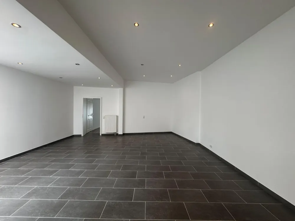 Große 2 Zimmer EG-Wohnung mit Stellplatz und Terasse in KR-Bockum