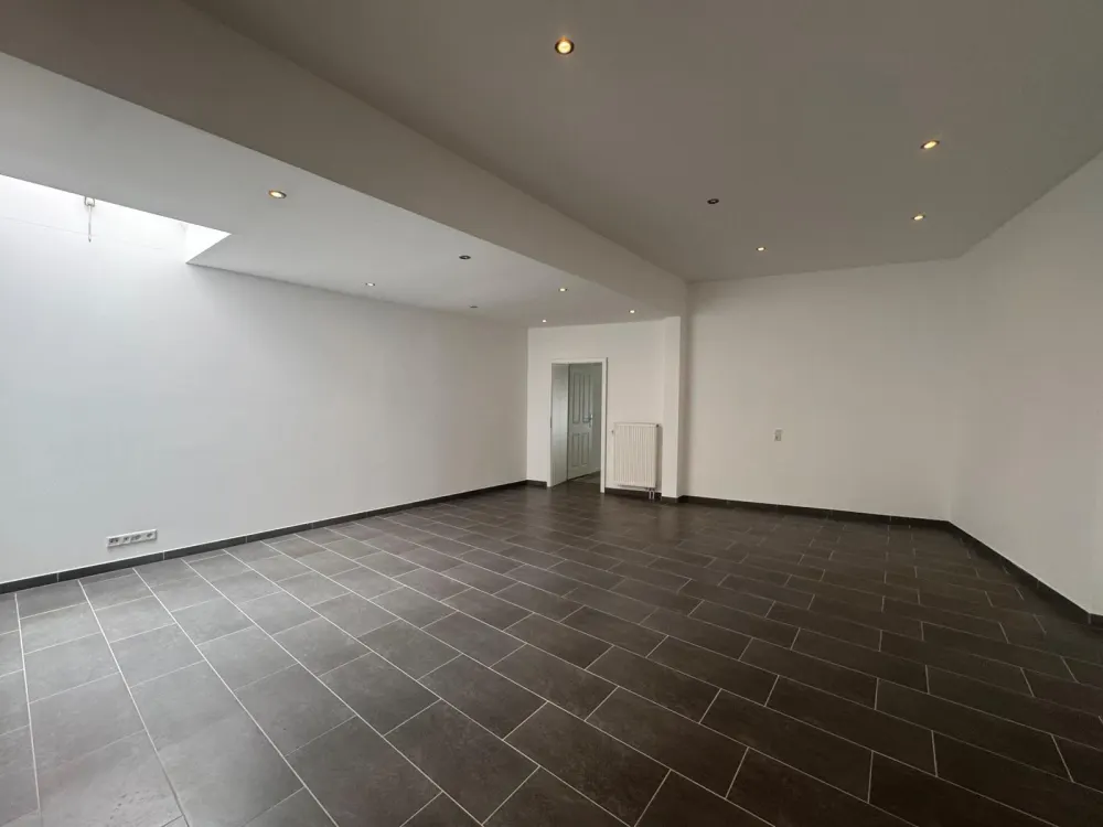 Große 2 Zimmer EG-Wohnung mit Stellplatz und Terasse in KR-Bockum