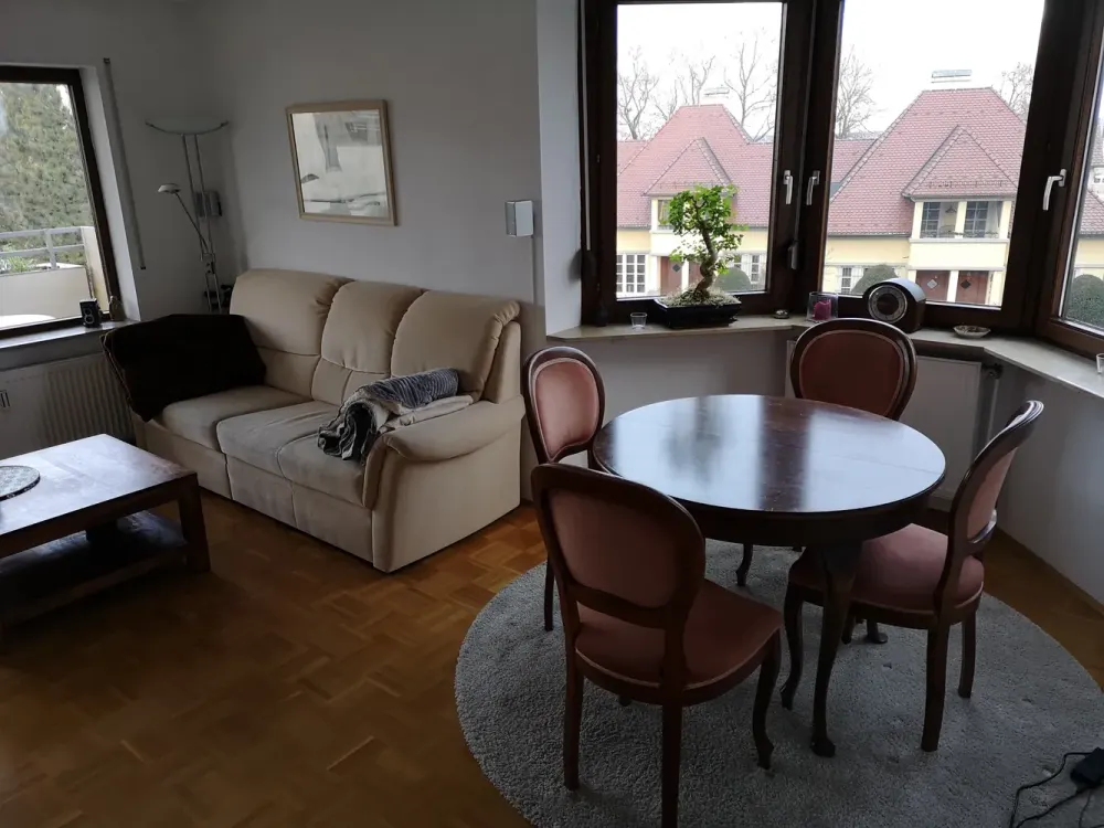 Helle, ruhige 2 Zimmer Wohnung auf der Diezenhalde