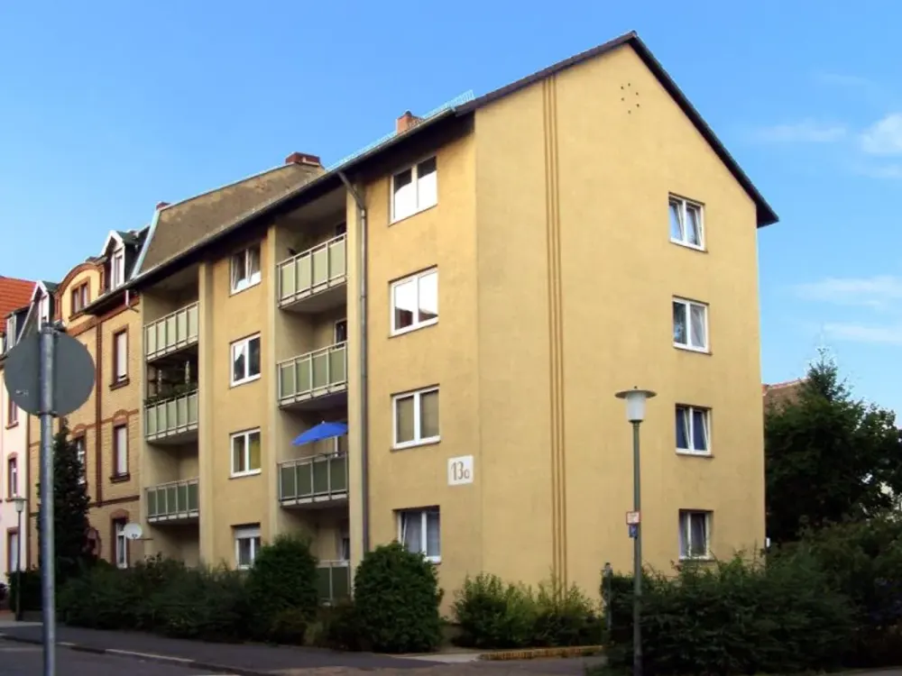 2,5-Zimmerwohnung mit Tageslichtbad und Balkon sucht Mieter zum 16.10.2026
