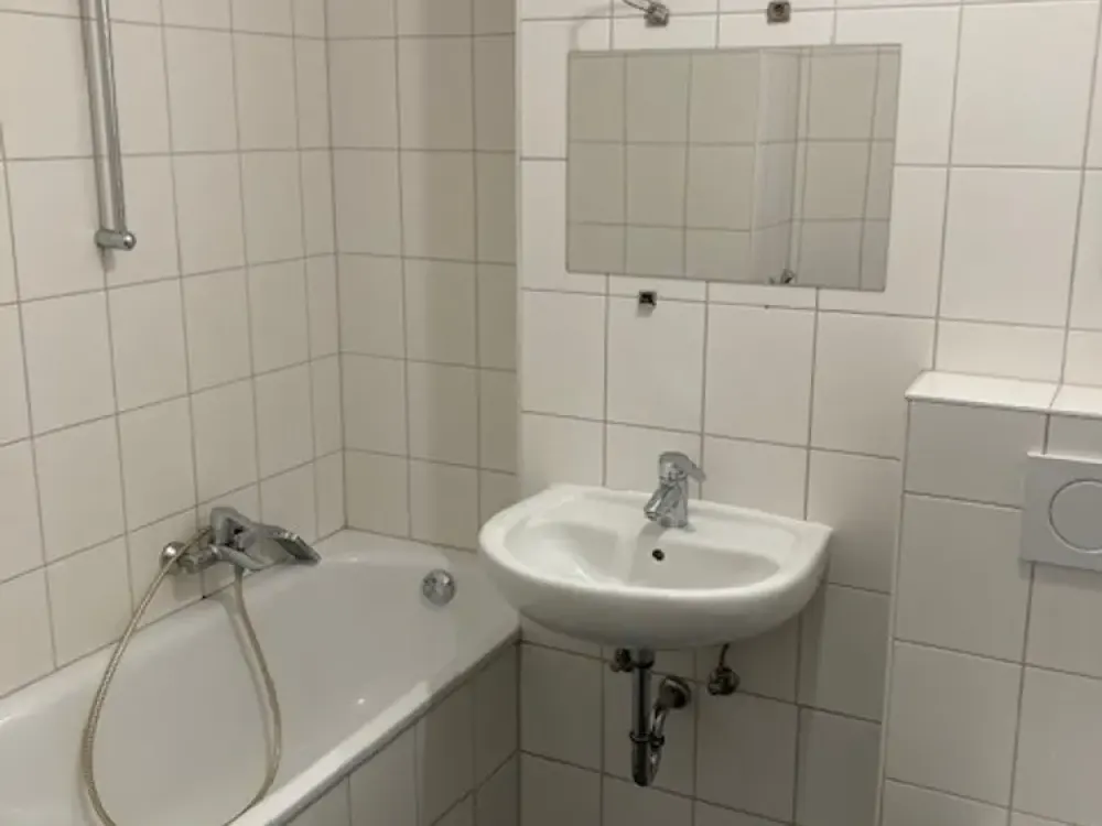 Modernisierte 2-Zimmer-Wohnung mit Balkon zu vermieten!