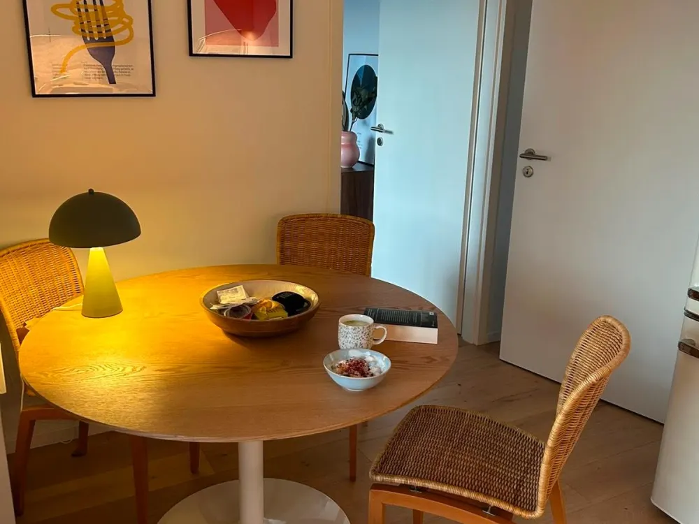 Bright 2-Room Apartment with Fitted Kitchen and Loggia