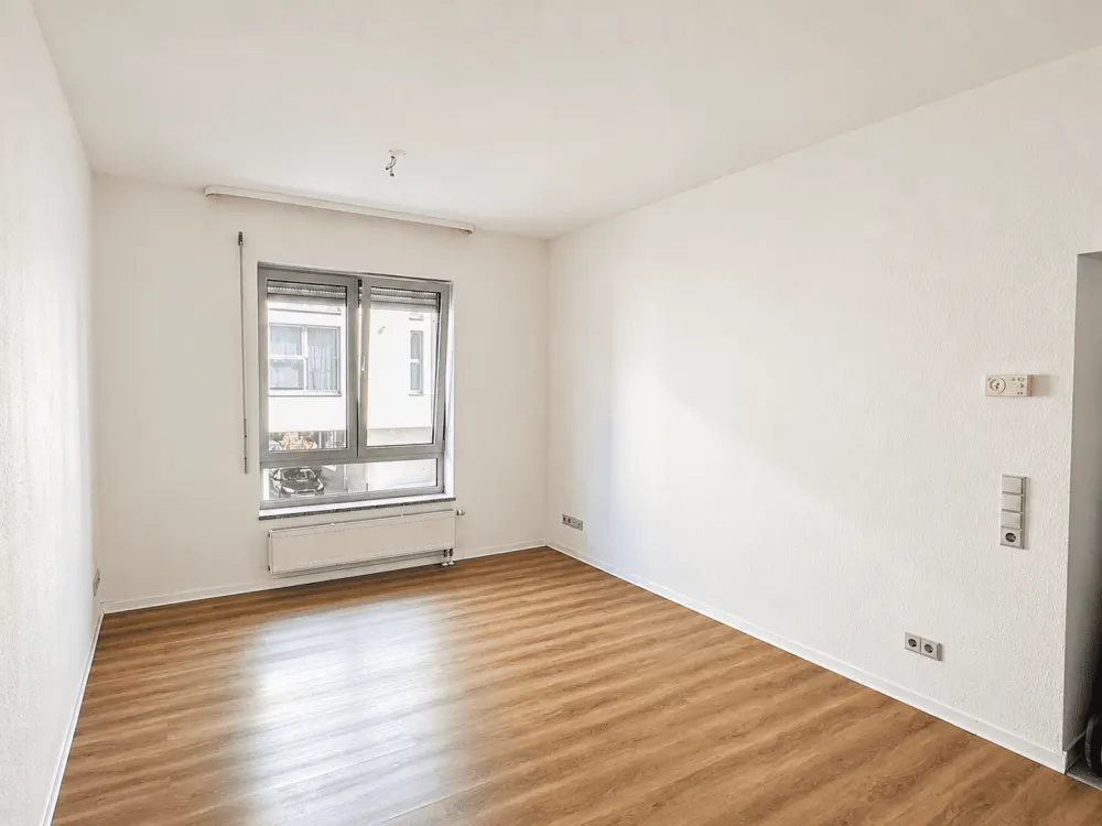 Schöne 2 Zimmer Wohnung in zentraler Lage von Alt-Saarbrücken