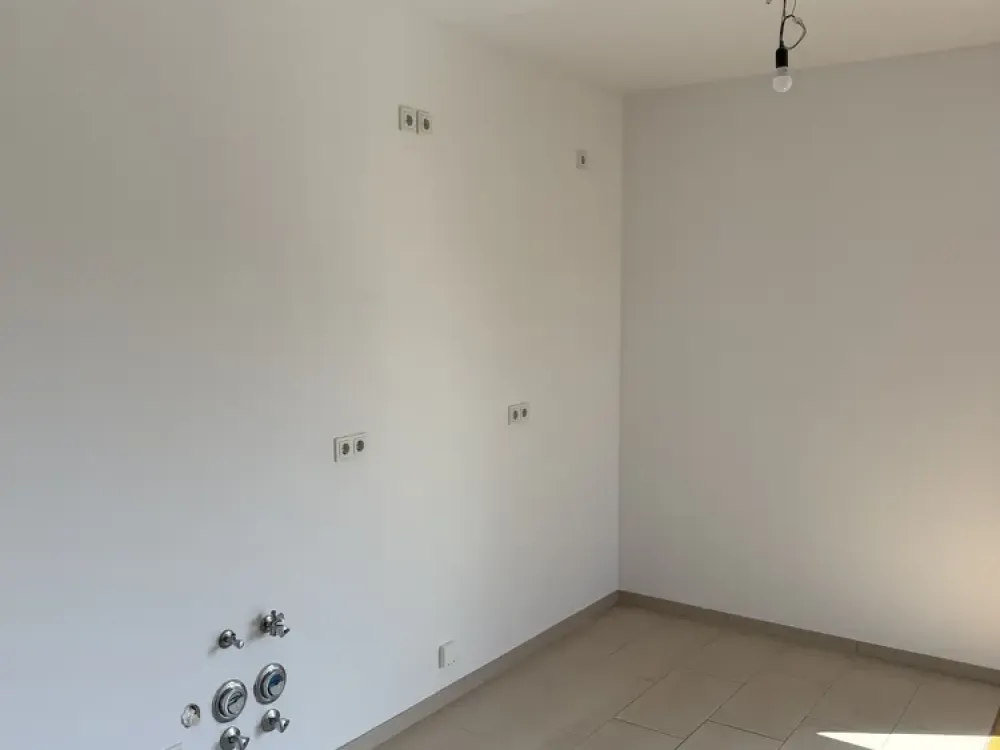 wunderschöne zwei Zimmer Wohnung mit Balkon