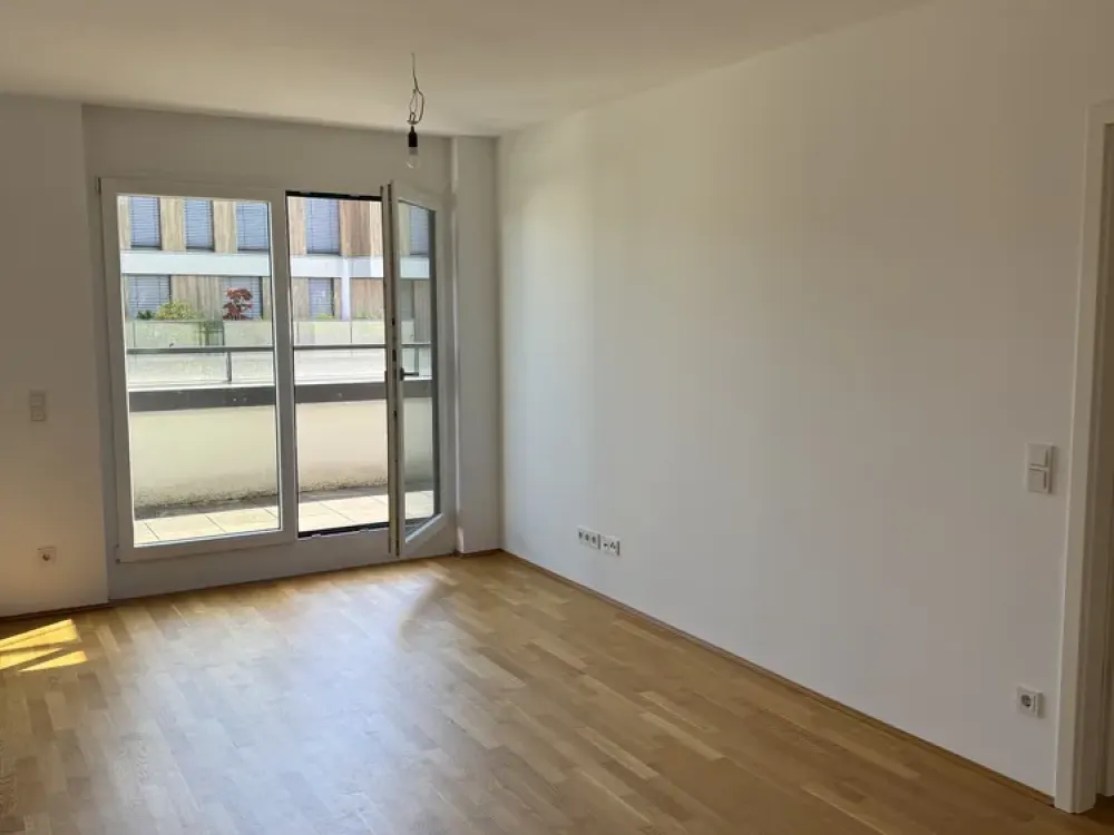 wunderschöne zwei Zimmer Wohnung mit Balkon