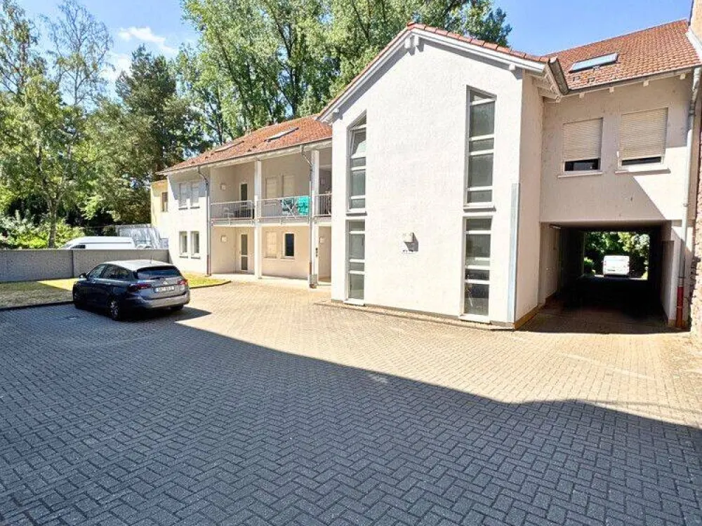 First Occupancy - Renovated 2-Room Apartment with Kitchen and Bathroom on the Ground Floor in a Central Location