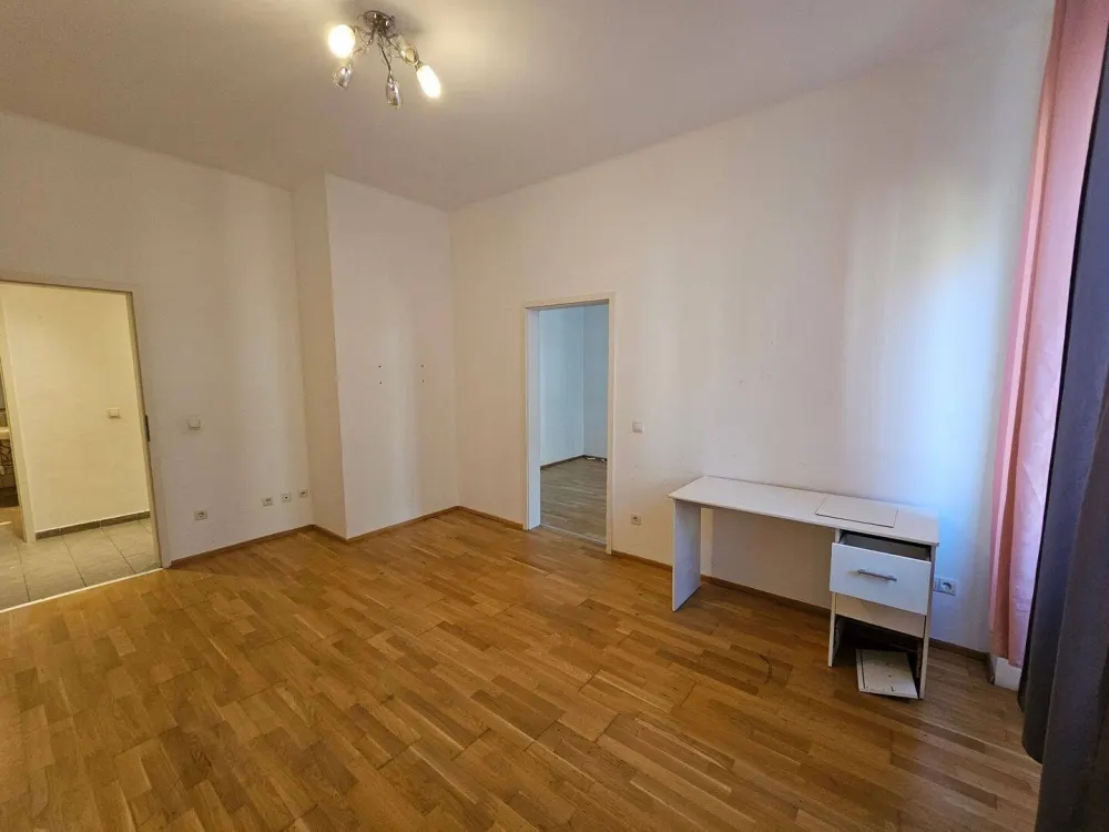 Attraktive 3-Zimmer-Wohnung mit Wintergartenloggia!!