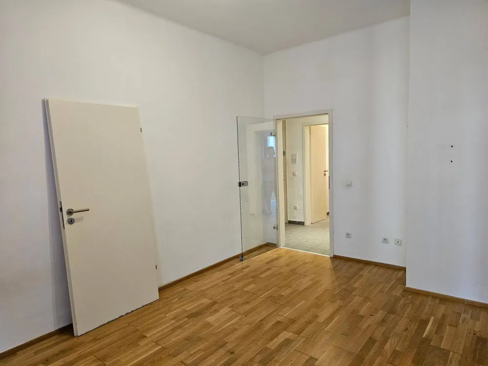Attraktive 3-Zimmer-Wohnung mit Wintergartenloggia!!