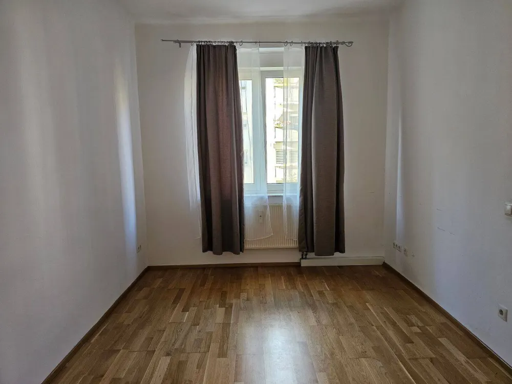 Attraktive 3-Zimmer-Wohnung mit Wintergartenloggia!!