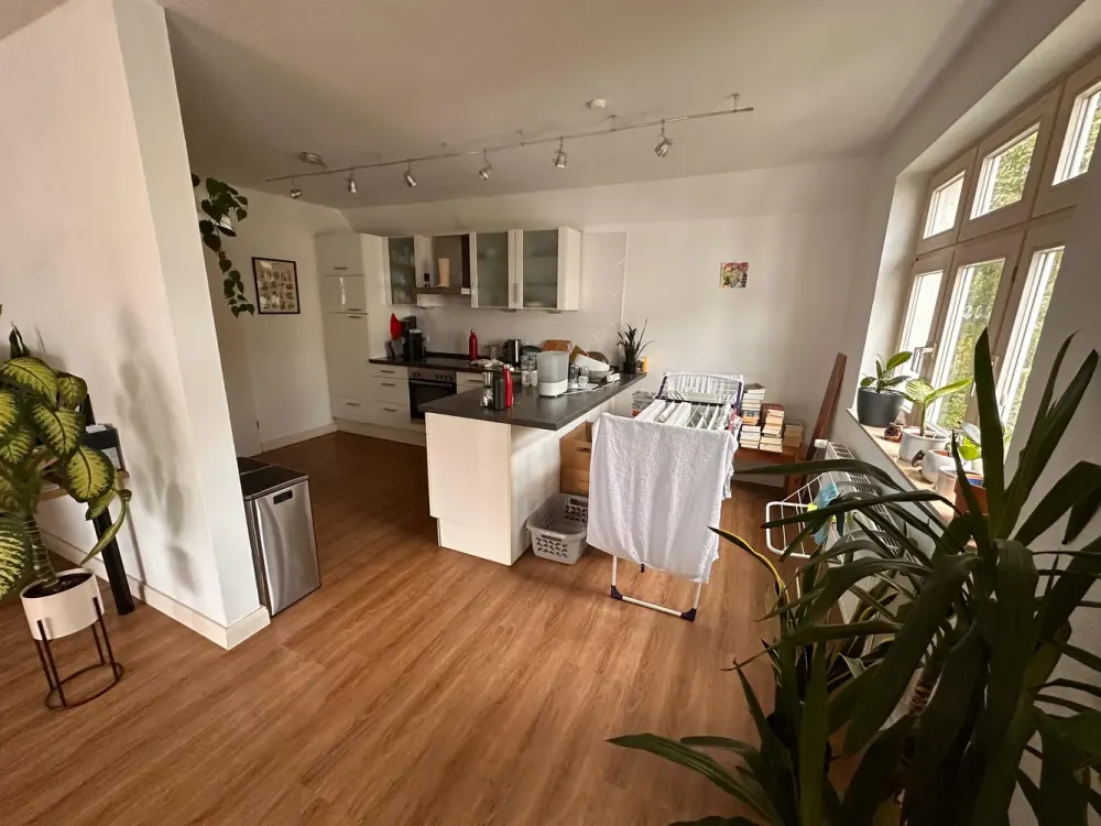 Bright modern city apartment with balcony, only 5 minutes to the city center
