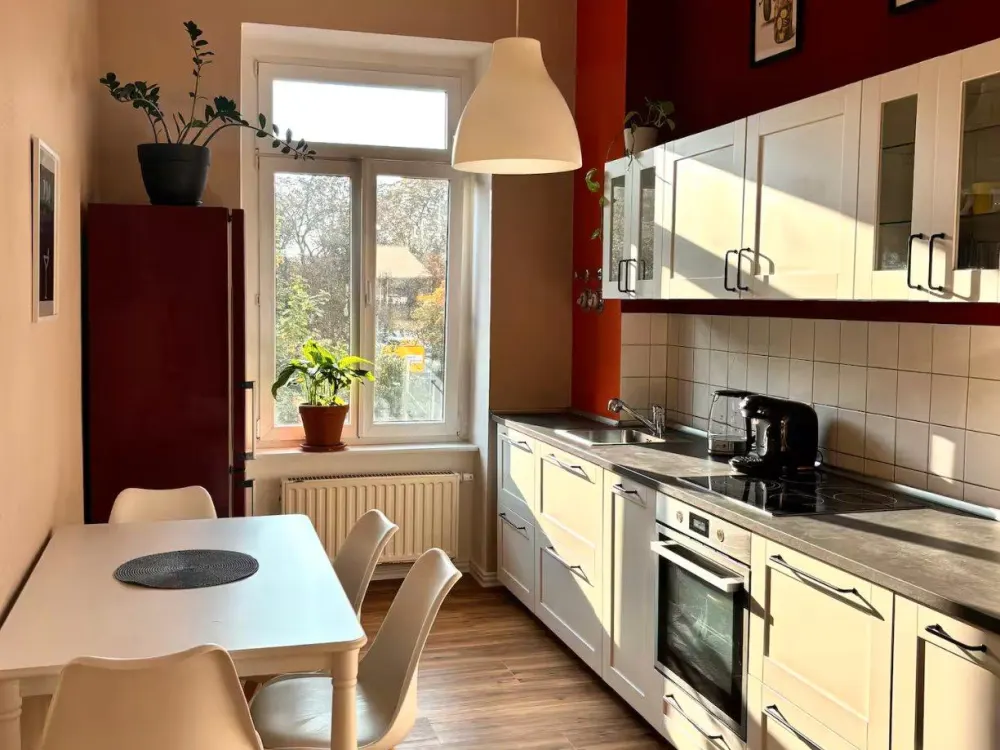 Möblierte 3 Raum Wohnung in Leipzig Reudnitz.