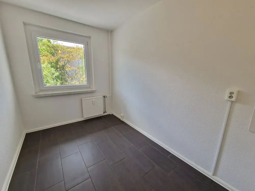 **JETZT EINZIEHEN**3-Zimmer-Wohnung // Balkon // 3.OG // Bad mit Wanne // ab Sofort