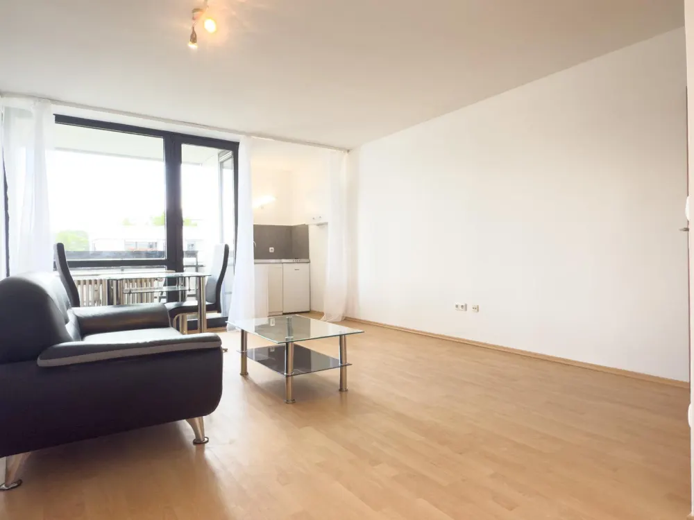 Kompaktes Zuhause am Wöhrder See, Balkon, Aufzug & TG-Stellplatz