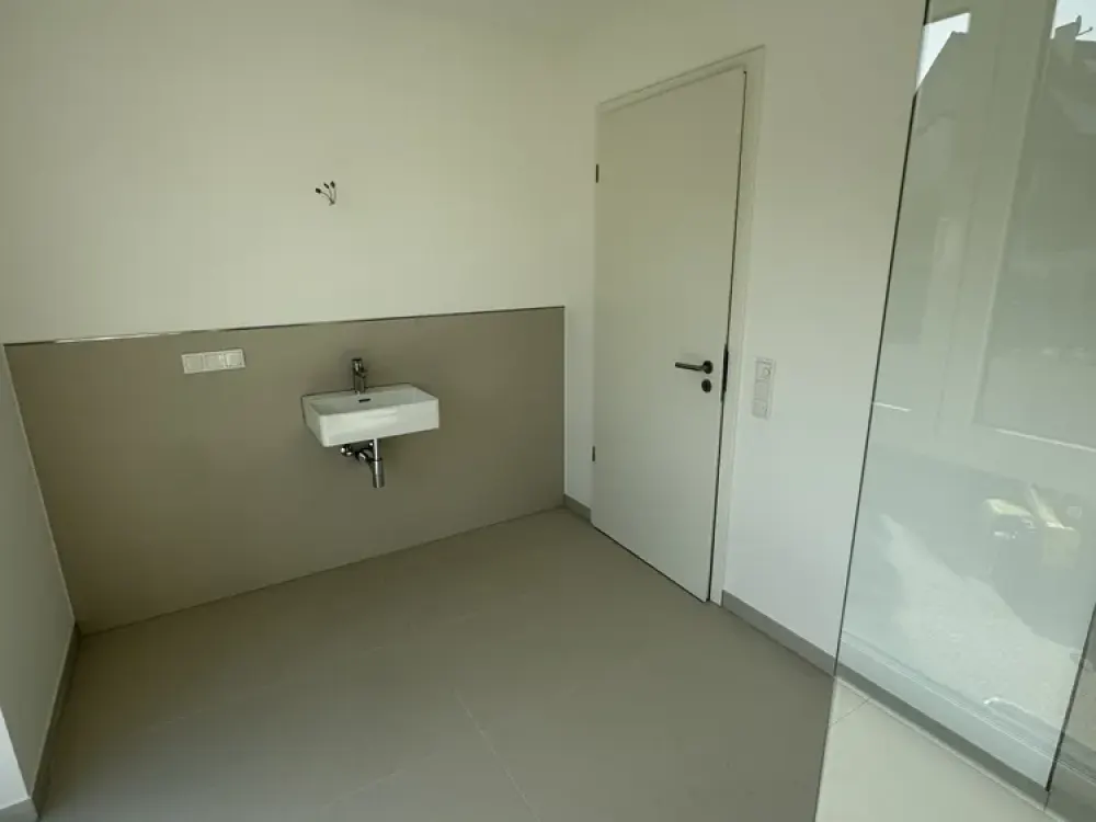 Topmoderne, barrierefreie 2 Zimmer Neubauwohnung in Düsseldorf-Unterbach