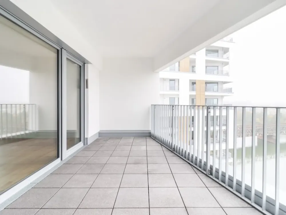 Sonniges Penthouse mit zwei Balkonen, zwei Tageslichtbädern und traumhaften Aussichten *ERSTBEZUG*
