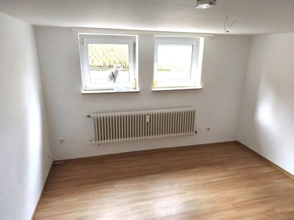 Quiet 1-Room Apartment Near Clinic and University, Ideal for Commuters