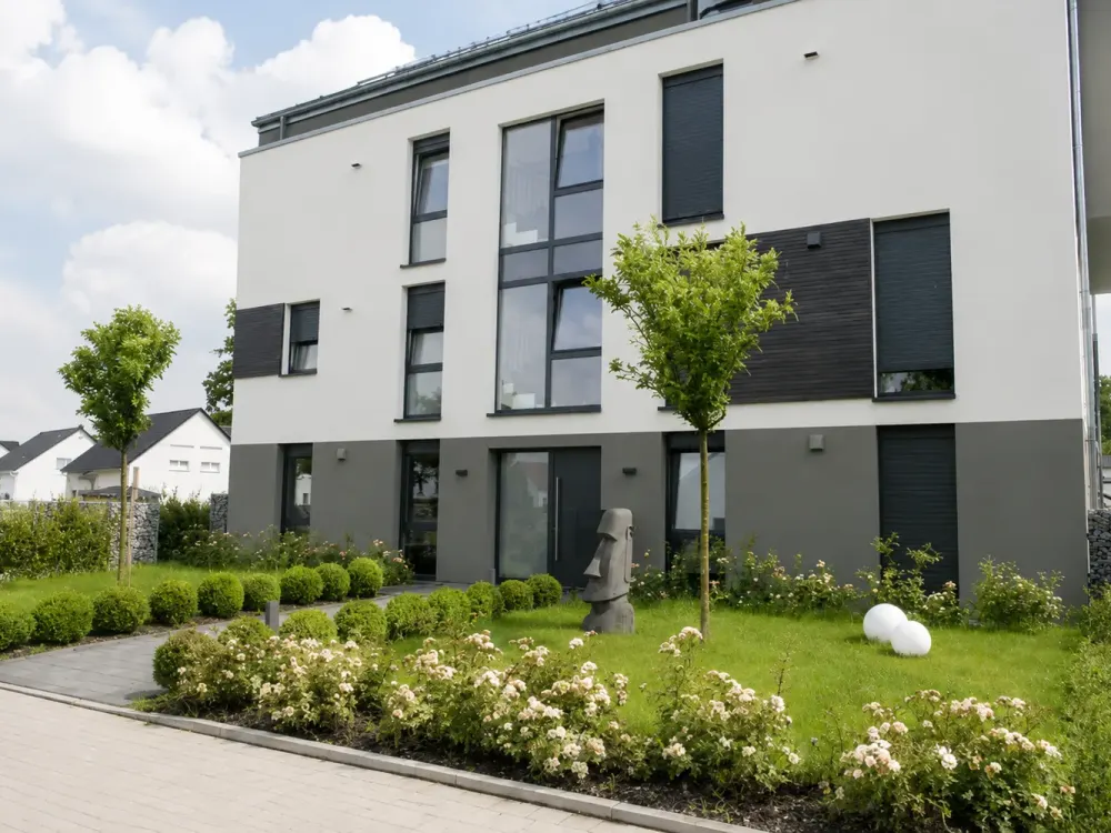 Große Dachterrasse! Hochwertige Atelierwohnung mit Designbad, Parkett & offener Küche