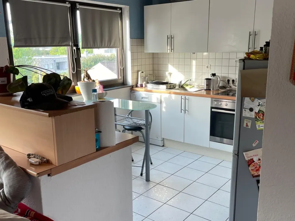 DG Whg mit neuer Küche im Dreifamilienhaus mit Balkon