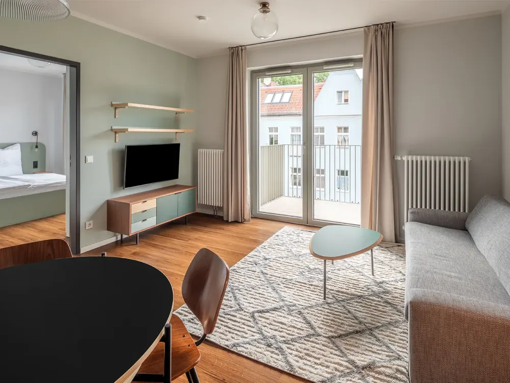 BESICHTIGUNGEN: Mi 9:00 & Fr 16:00 -unbefristete 2-Zimmer-Wohnung mit offenem Wohnbereich und Balkon