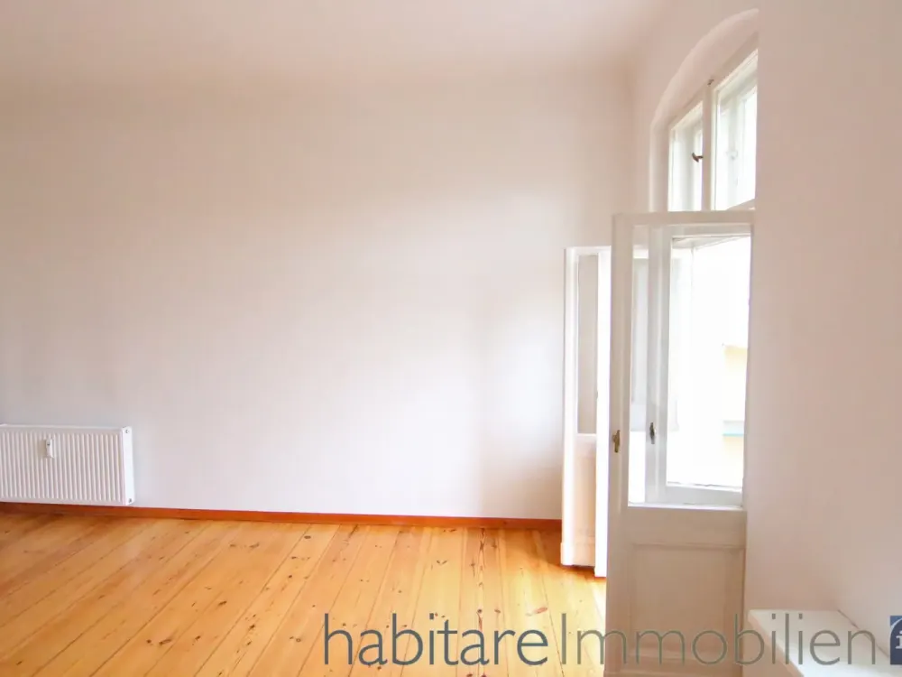 Tolle Altbauwohnung mit Balkon, Holzdielen/helles 4.OG dicht Volkspark + Bayerischer Platz!