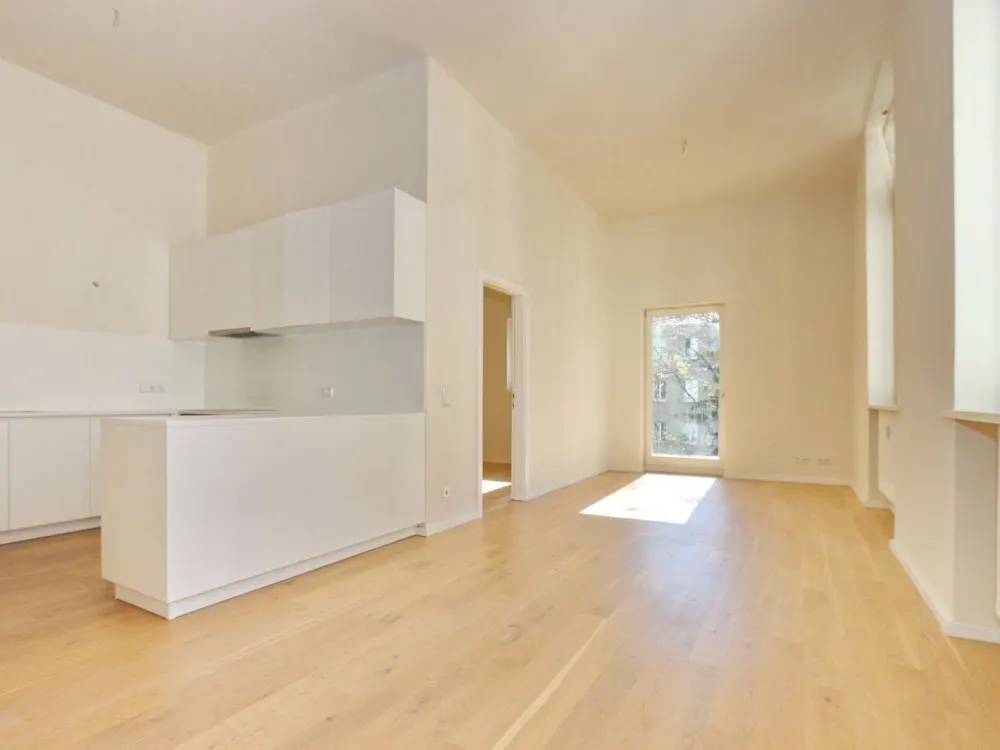 PARAGON APARTMENTS - Attraktive Wohnung in der Danziger Straße mit EBK & Parkett