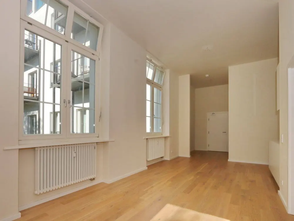 PARAGON APARTMENTS - Attraktive Wohnung in der Danziger Straße mit EBK & Parkett
