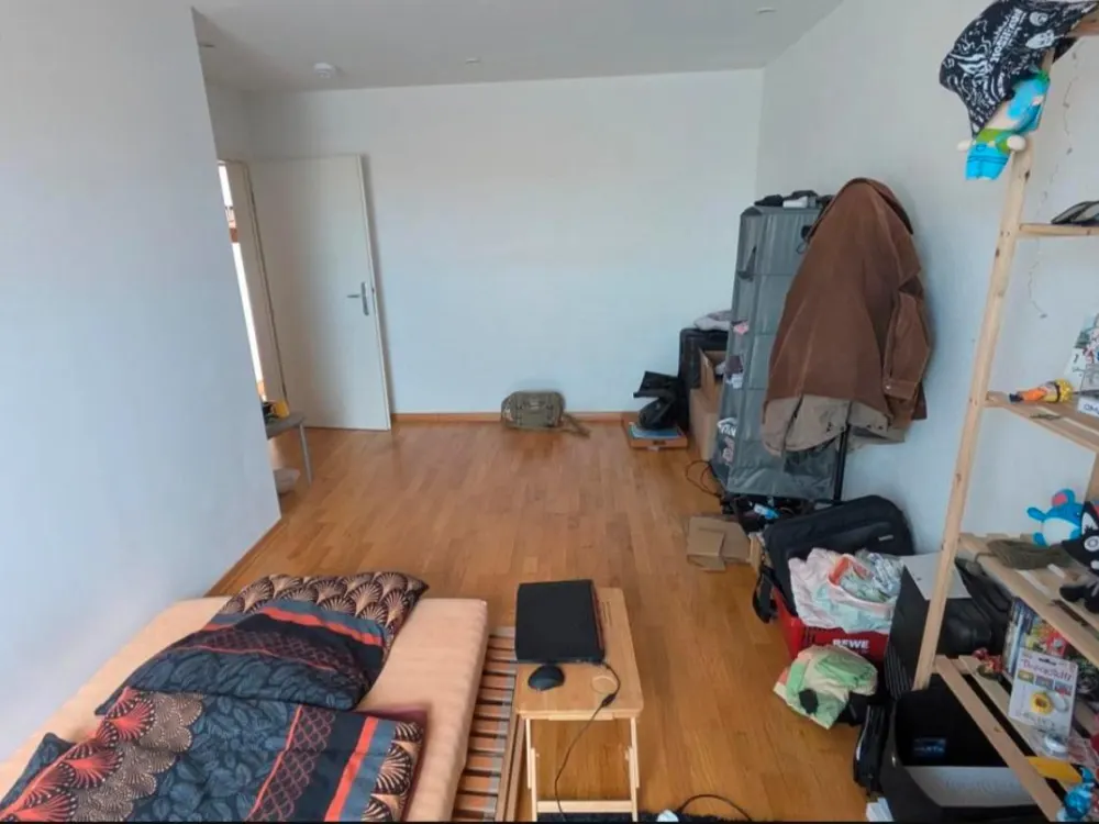 Schönes, geräumiges WG Zimmer im Süden von Connewitz.