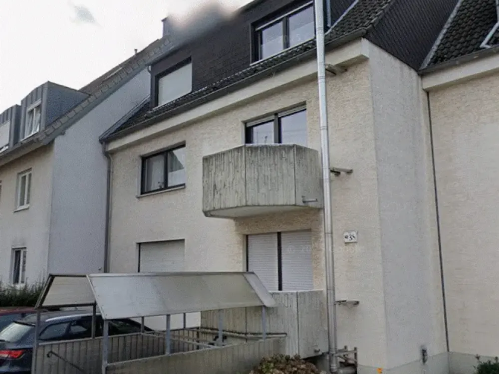 Fully Furnished 2-Room Attic Apartment in Köln-Meschenich