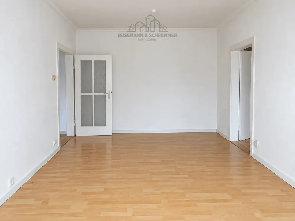 Modernisierte 2-Zimmer Wohnung mit Balkon in der Südstadt