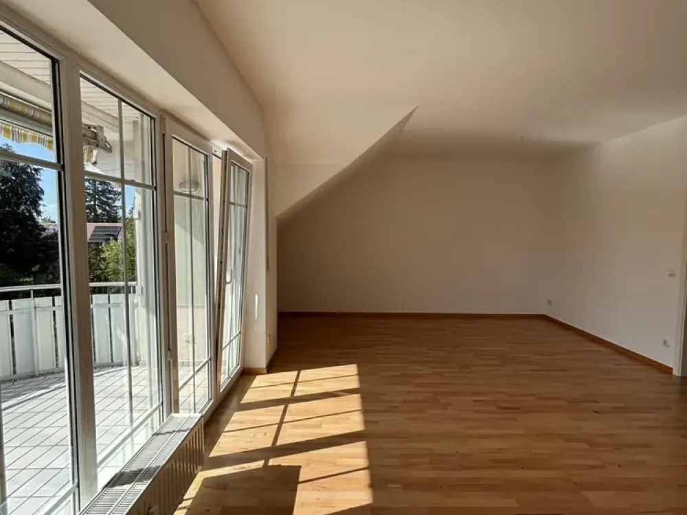 Zentrumsnahe, helle 2 - Zimmer Wohnung