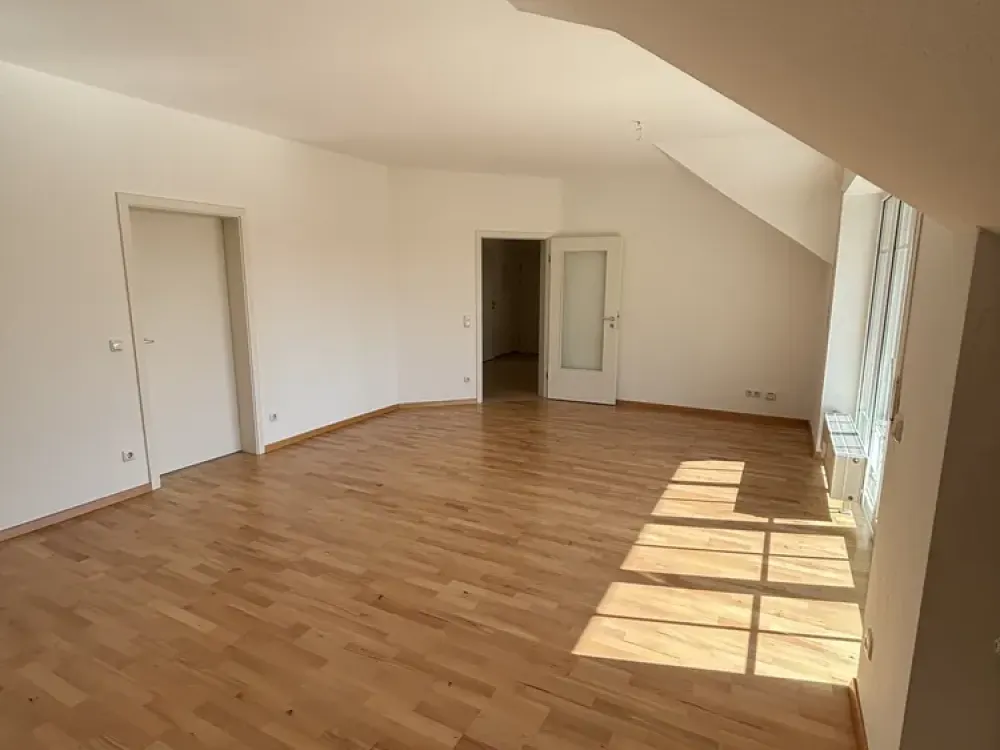 Zentrumsnahe, helle 2 - Zimmer Wohnung