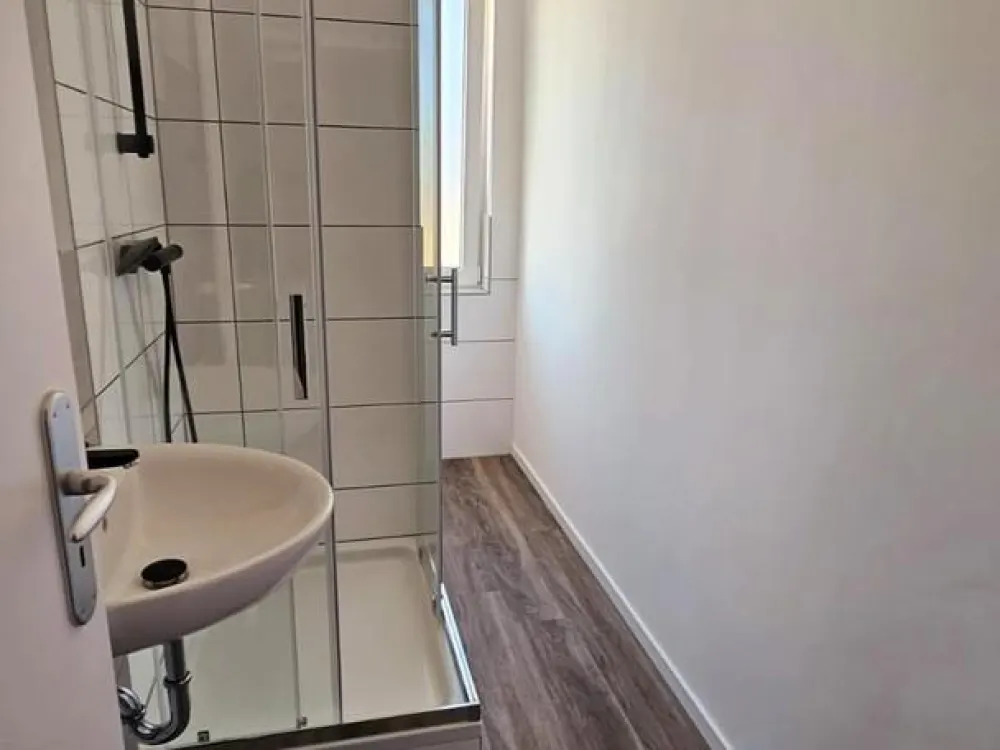 Kernsanierte 2 Zimmer Wohnung zu vermieten