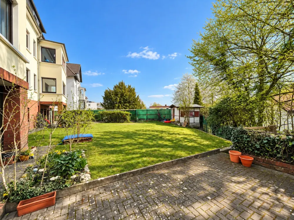 Triller - Sunny 4-Room Apartment with Style
